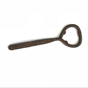 VINTAGE LUCKY LAGER BOTTLE BEER OPENER